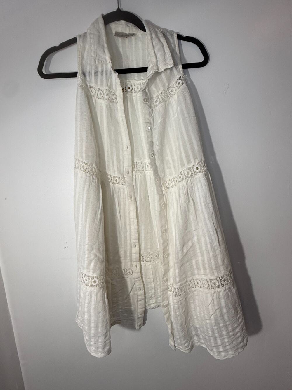 Crave Player Sleeveless Tunic Top Cream Lace Button Front Women’s M/M